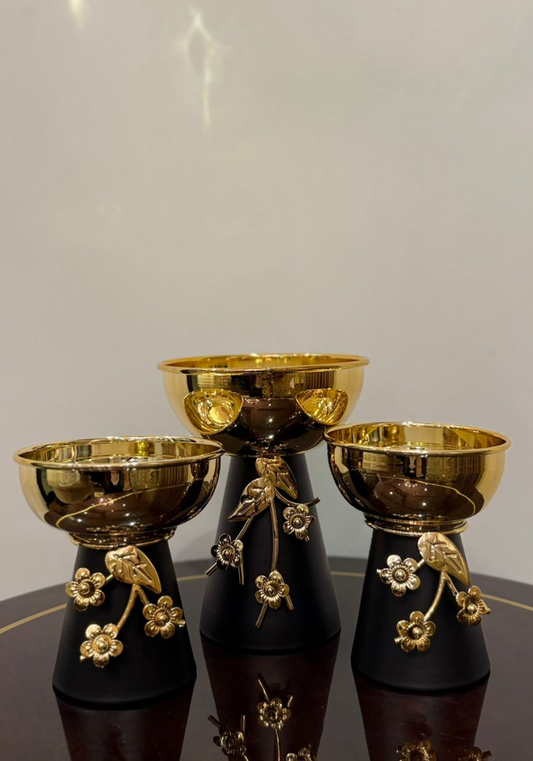 Elegant Black and Gold Flower Bowl Set