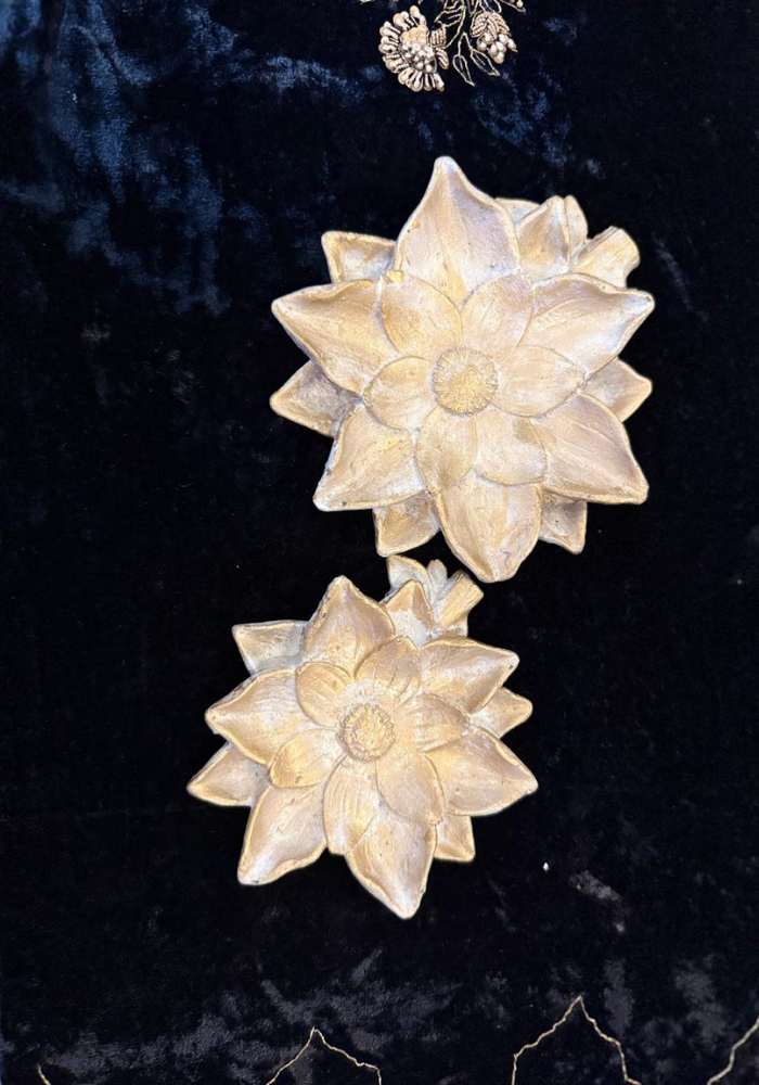 Flower-Shaped Decorative Plates (Set of 2)