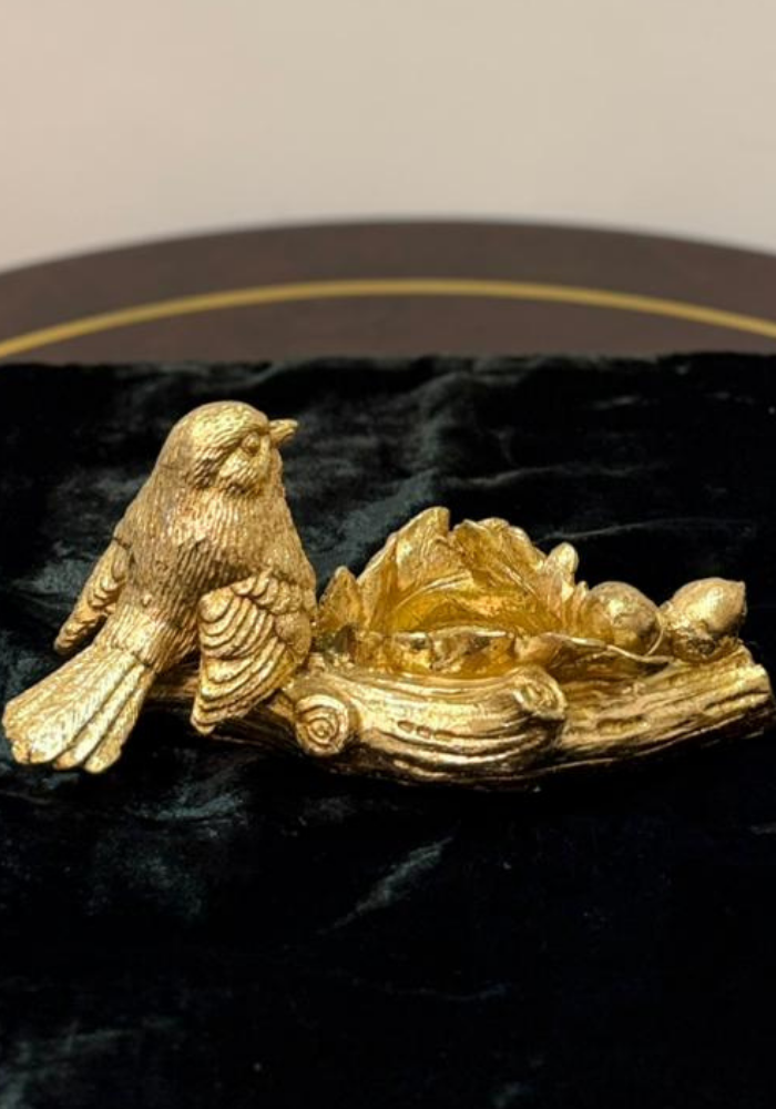Decorative Bird and Leaf Candle Holder – Elegant Gold Candle Stand